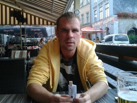 Anton, 40, Riga
