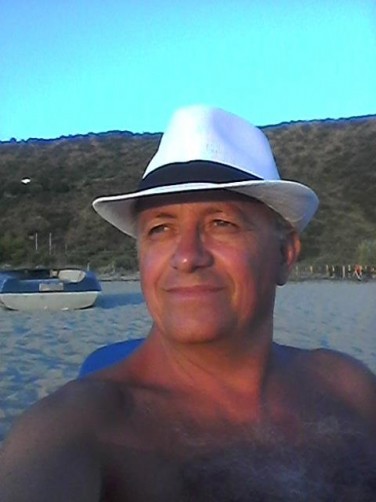 Raffaele, 63, Naples