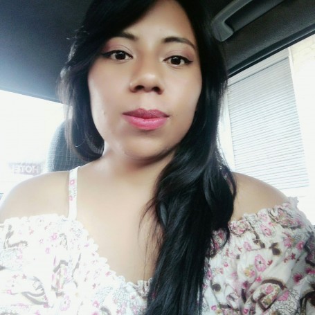 Cristina, 29, Quito