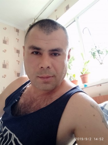 Andrei, 40, Paris