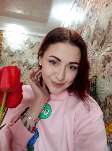 Karina, 27, Luhansk
