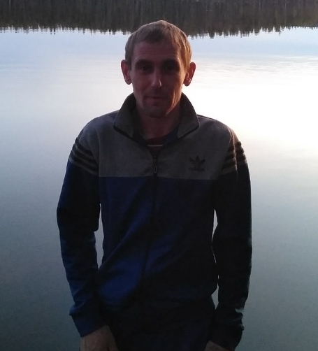 Aleksey, 40, Povenets