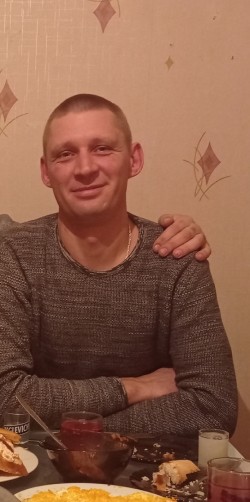 Aleksey, 34, Kolonshchyna