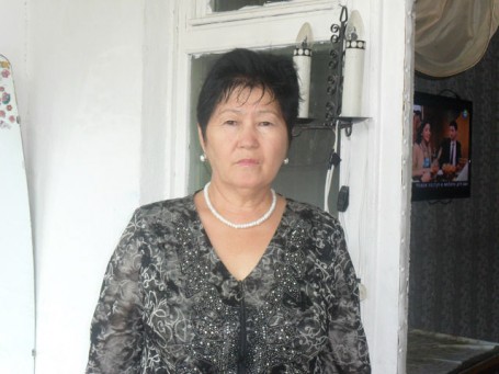 Zhyipara, 66, Bishkek