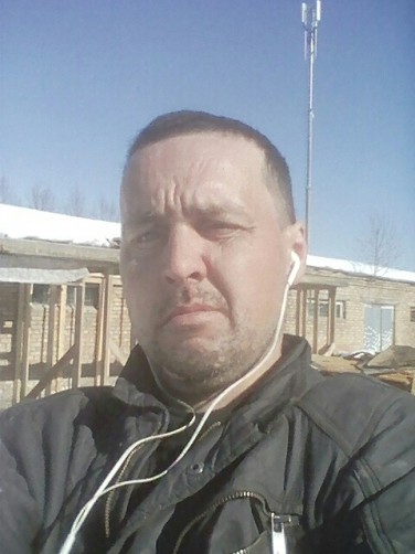 Mihail, 37, Borovichi