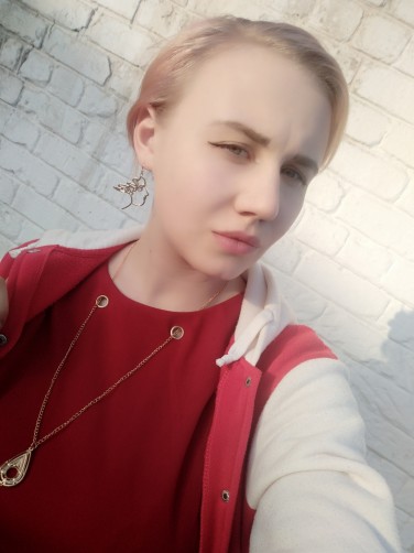 Vasilisa, 22, Snizhne