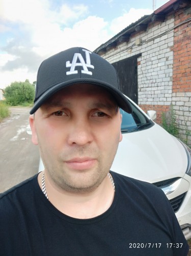 Ivan, 38, Kirovsk