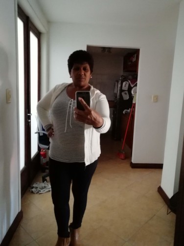 Ester, 51, Poblado Montevideo Chico