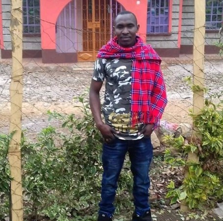 Denniz, 30, Nairobi