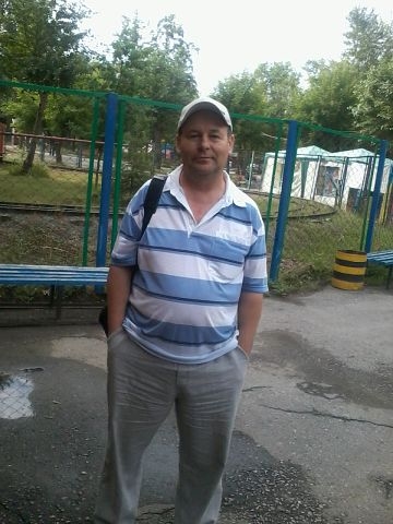 Sergey, 59, Dalmatovo