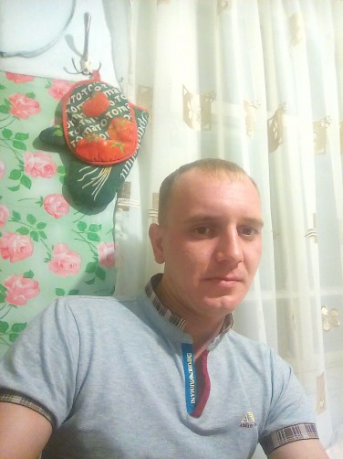 Yuriy, 31, Uzhur