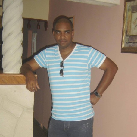 Reinier, 42, Havana