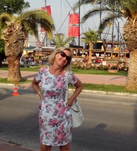 Yulia, 54, Yekaterinburg